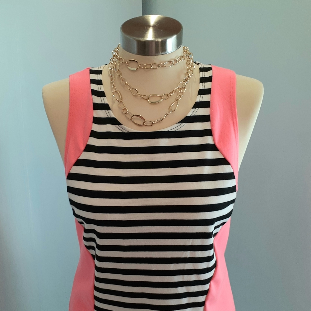 Dress - Picture 4 of 8